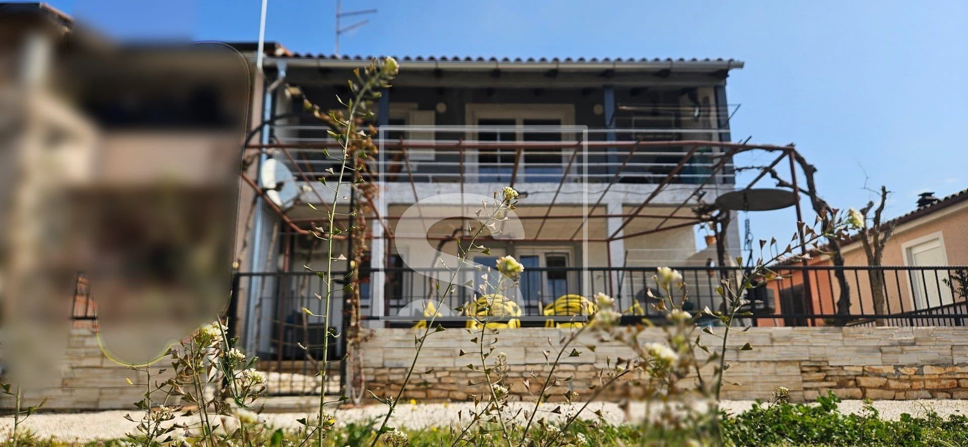 Haus u Fažani, 226m², 5 soba
