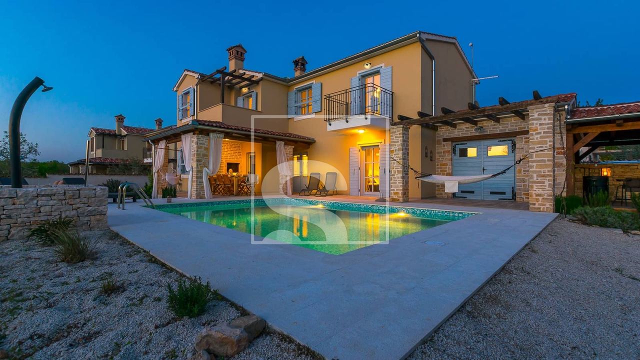 Kuća u Svetvinčenatu, 178m², 4 sobe, slika 2