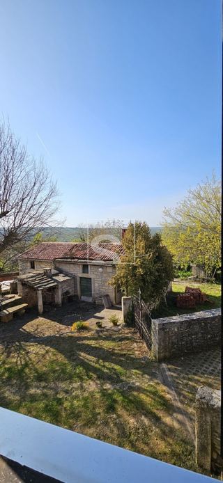 Casa u Marčani, 235m², slika 2