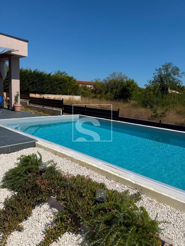 Casa u Svetvinčenatu, 106m², slika 3