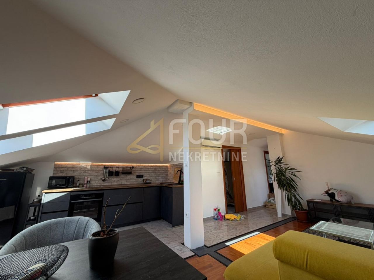 Wohnung u Rijeci, 63.36m², 2 sobe, slika 5