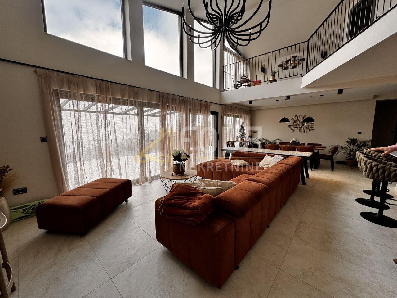 Haus u Pazinu, 250m², 4 sobe, slika 4