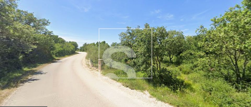 Grundstück u Vodnjanu, 606m²