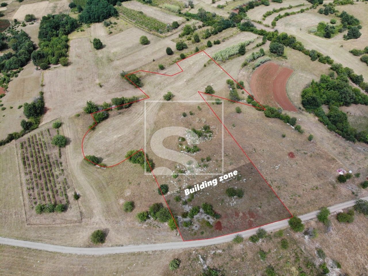 Land u Oprtalju, 9481m², slika 2