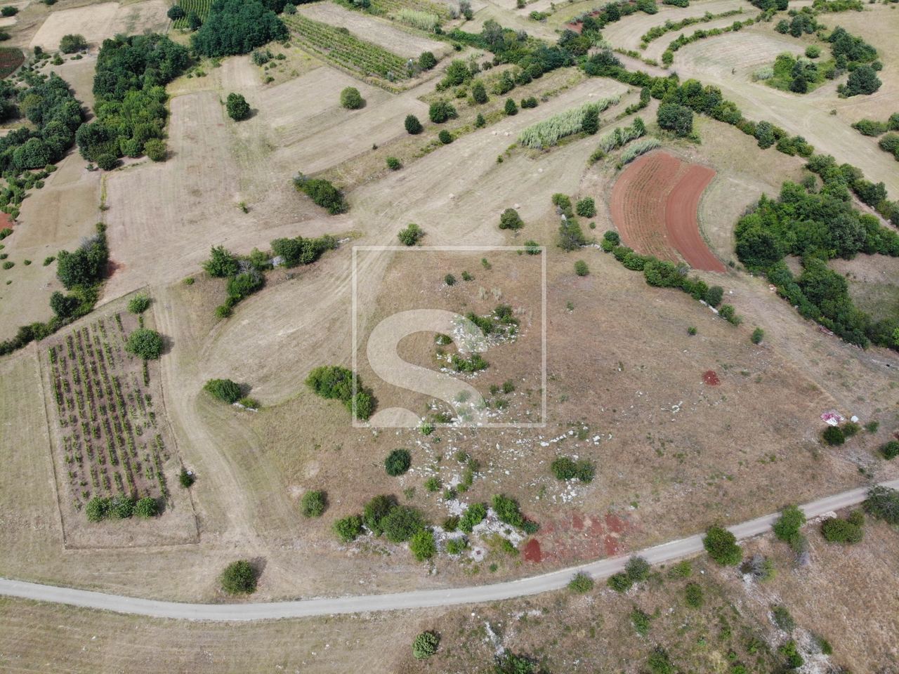 Land u Oprtalju, 9481m², slika 5