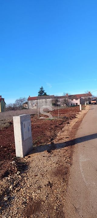 Grundstück u Barbanu, 1077m²