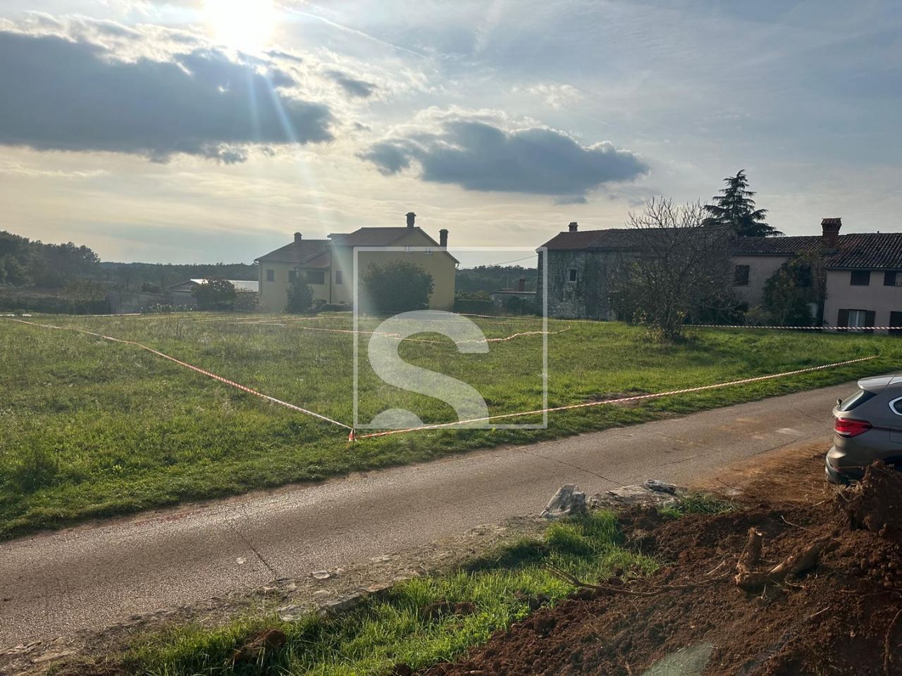 Grundstück u Barbanu, 1077m², slika 2