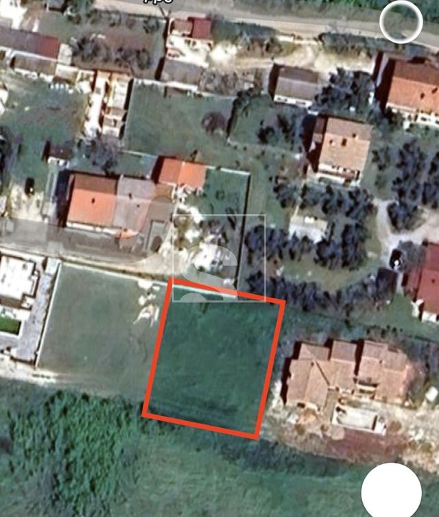 Zemljište u Ližnjanu, 825m², slika 2