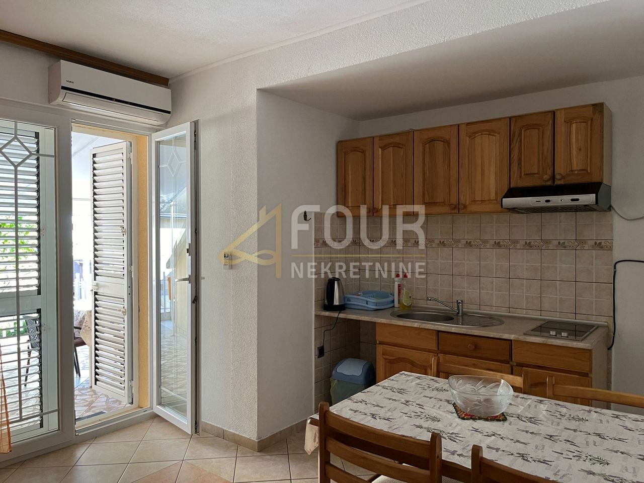 Apartment u Tribunju, 114m², 1 soba, slika 3