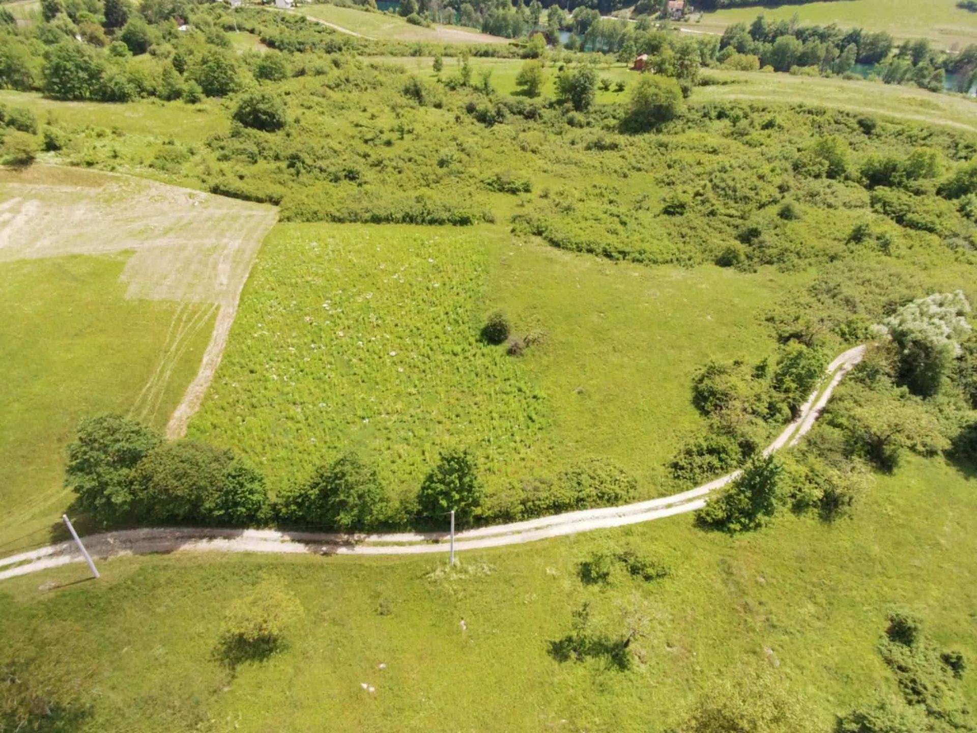 Zemljište u Duga Resi, 14807m²