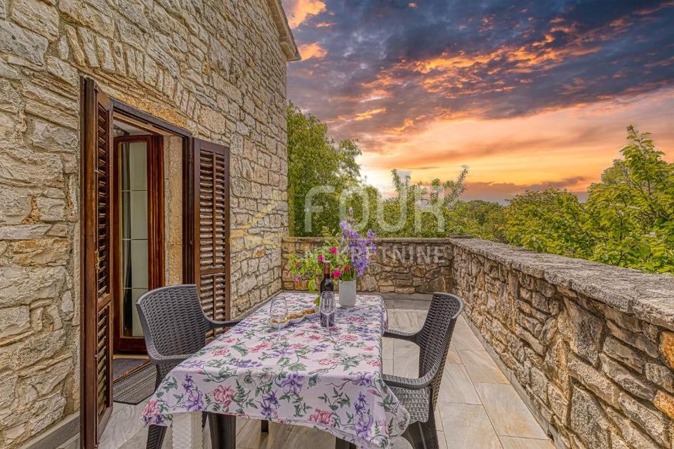 House u Rovinju, 120m², 2 sobe