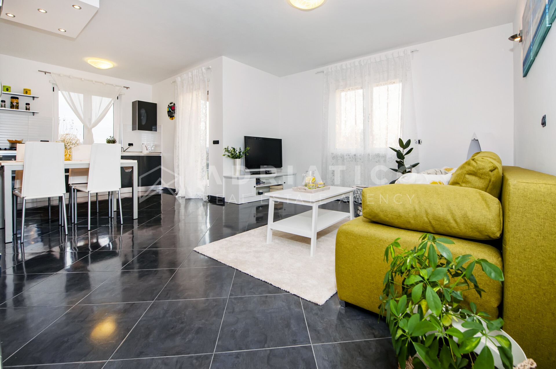 Kuća u Rovinju, 550m², 4 sobe, slika 4