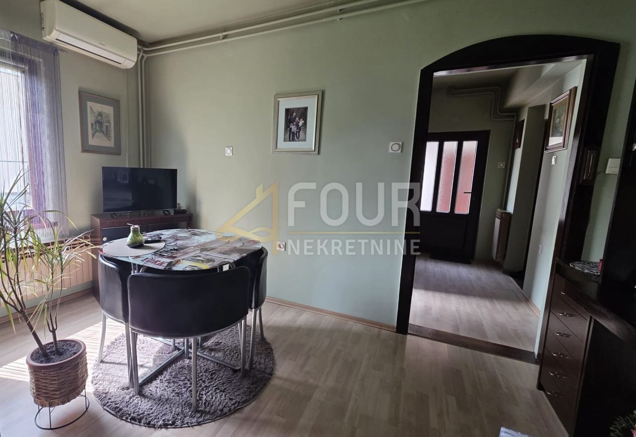 Casa u Zagrebu, 198m², 2 sobe