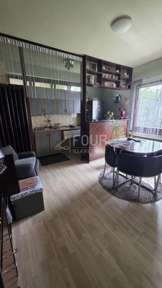 Casa u Zagrebu, 198m², 2 sobe, slika 2