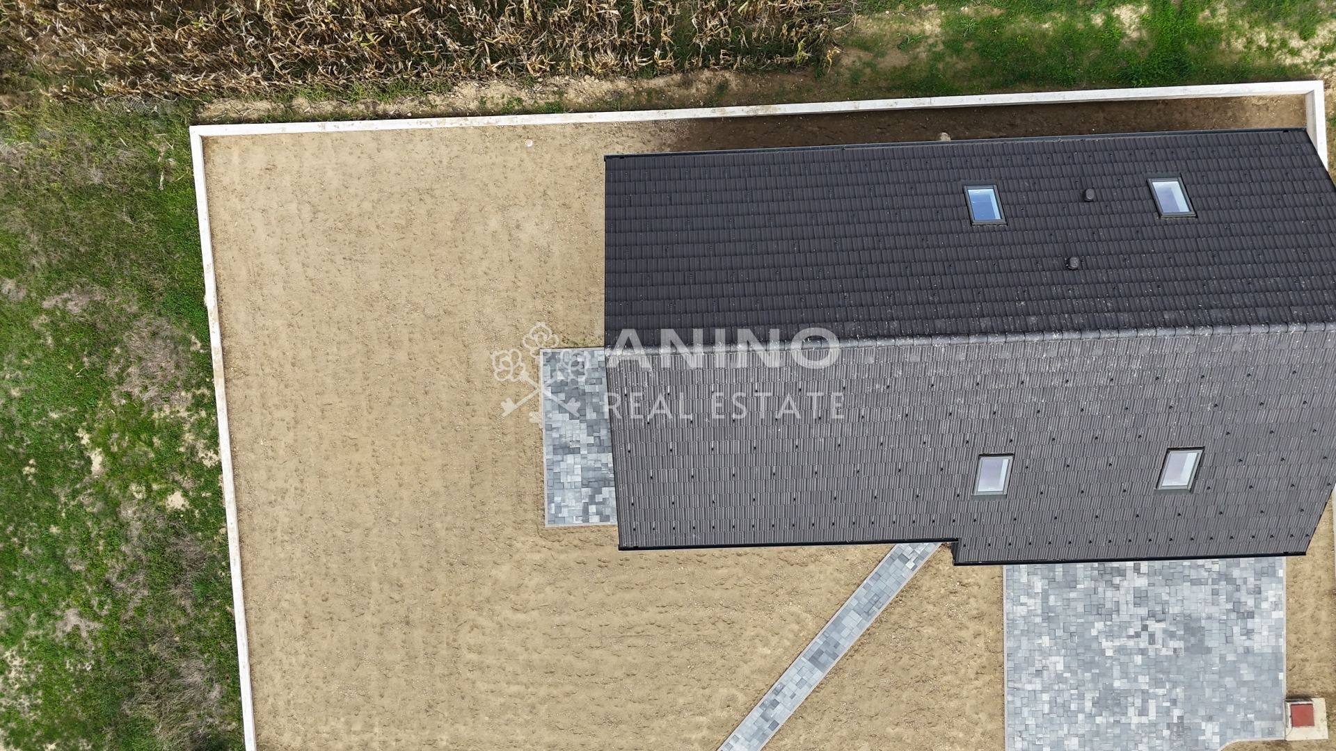 Kuća u Sveti Križ Začretju, 193.63m², 4 sobe, slika 3