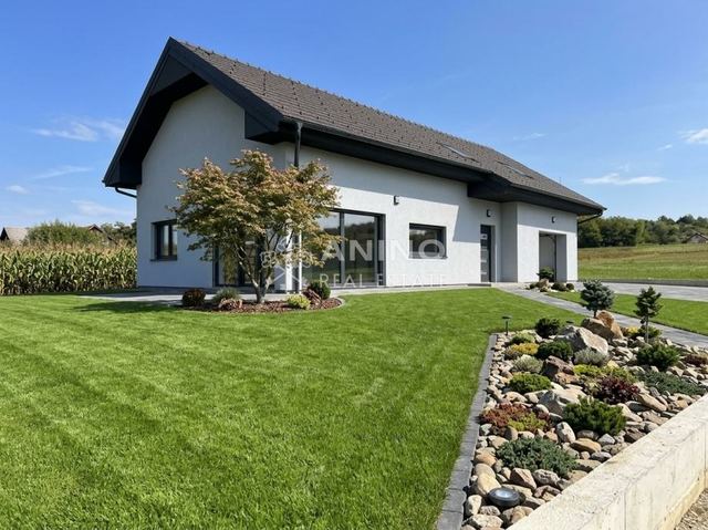 Kuća u Sveti Križ Začretju, 193.63m², 4 sobe, slika 5