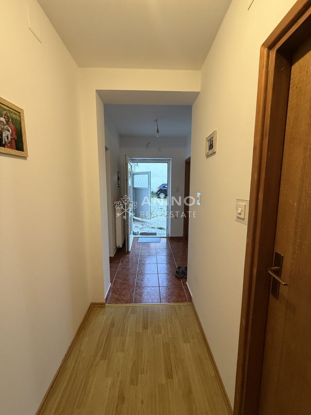Kuća u Hum na Sutliu, 250m², 2 sobe, slika 4