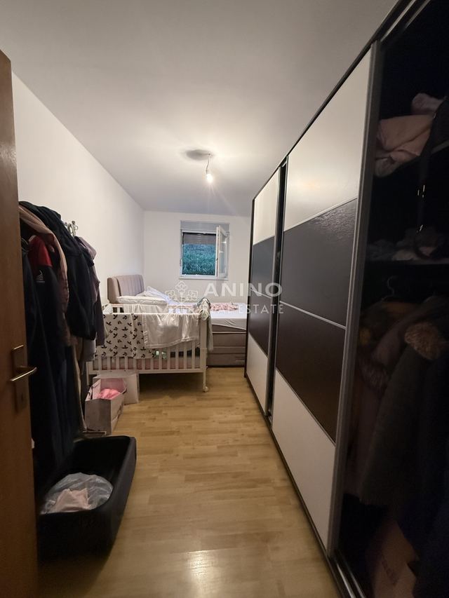 Kuća u Hum na Sutliu, 250m², 2 sobe, slika 5