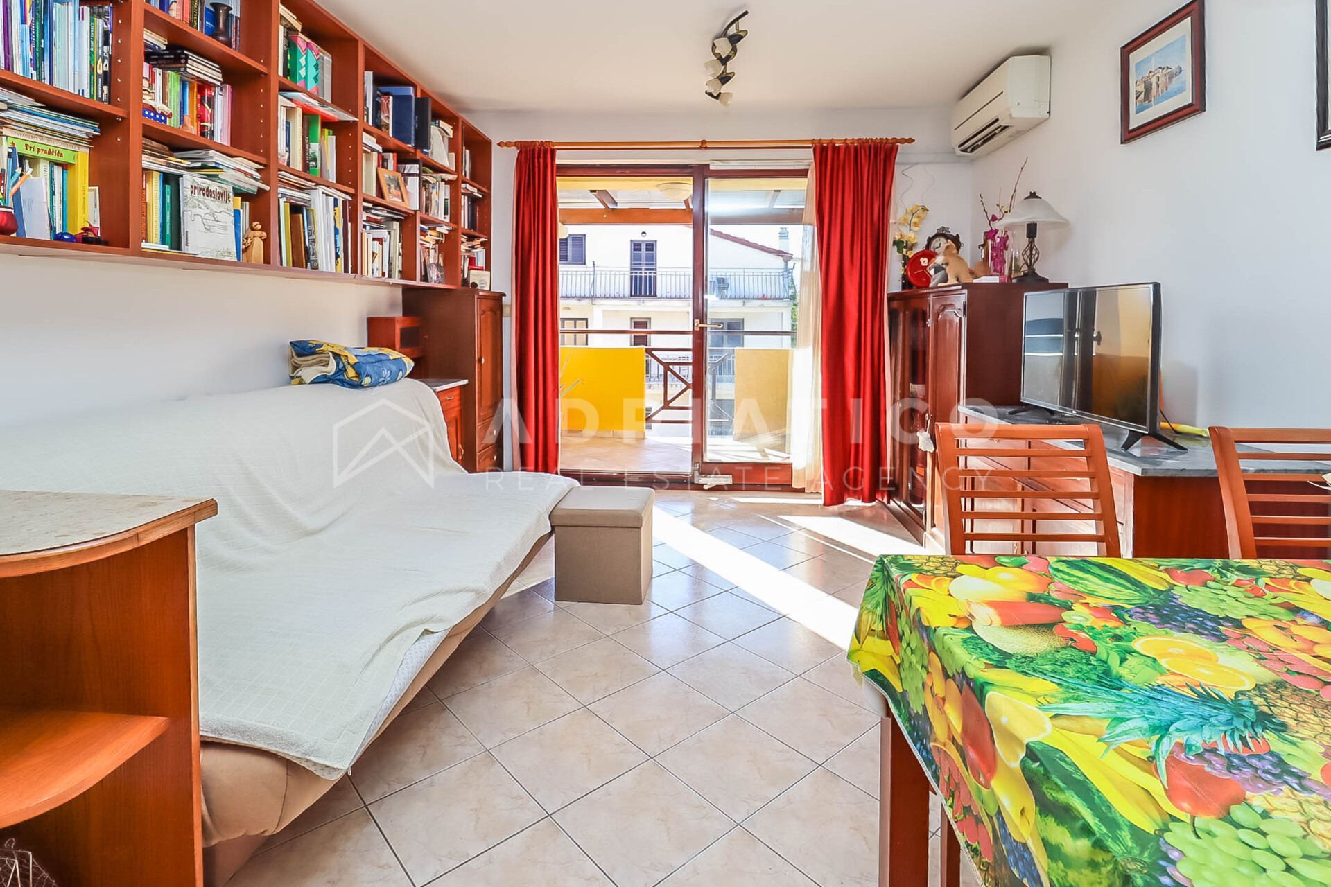 Stan u Rovinju, 42m², 1 soba, slika 2
