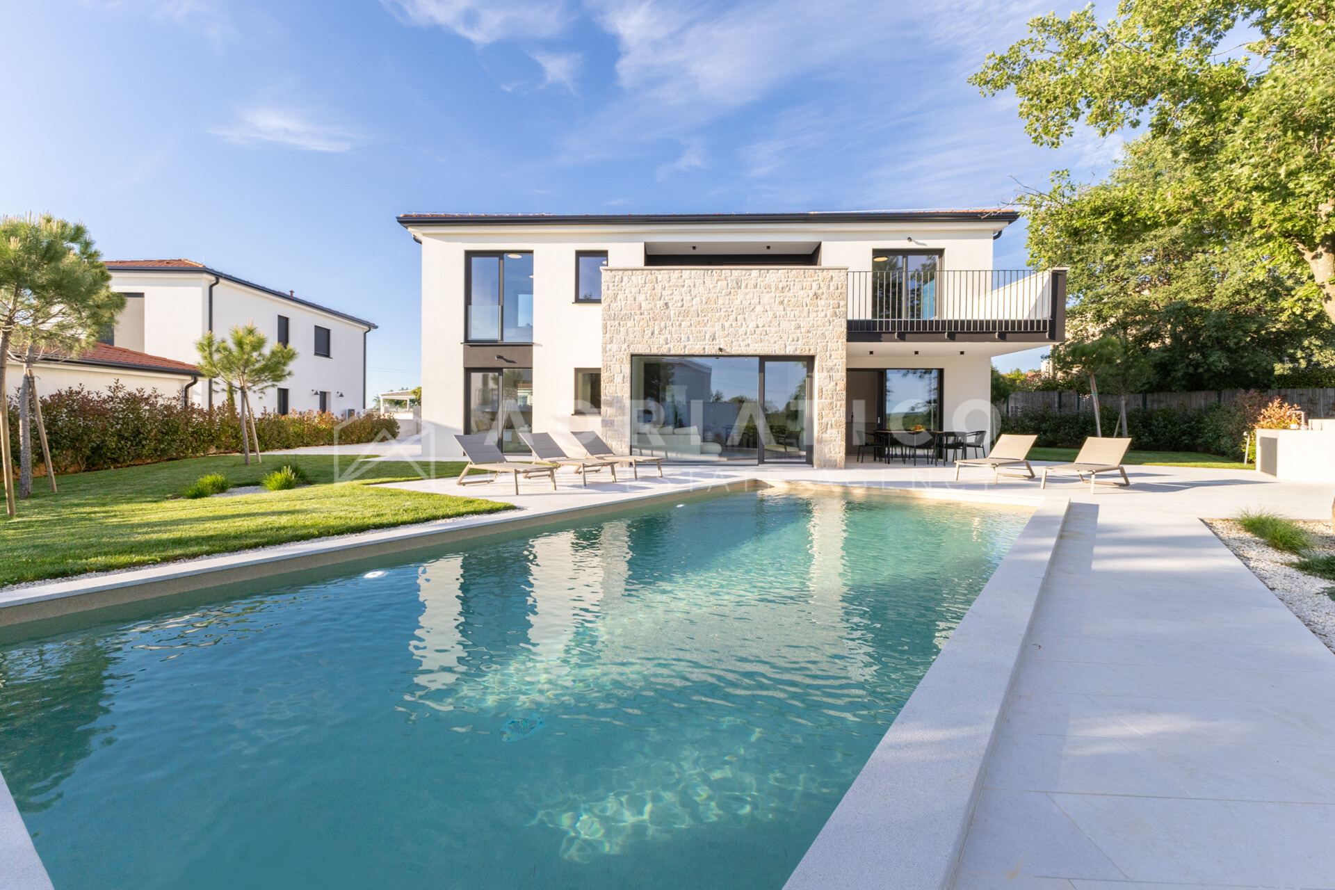 House u Sveti Lovreču, 170m², 3 sobe