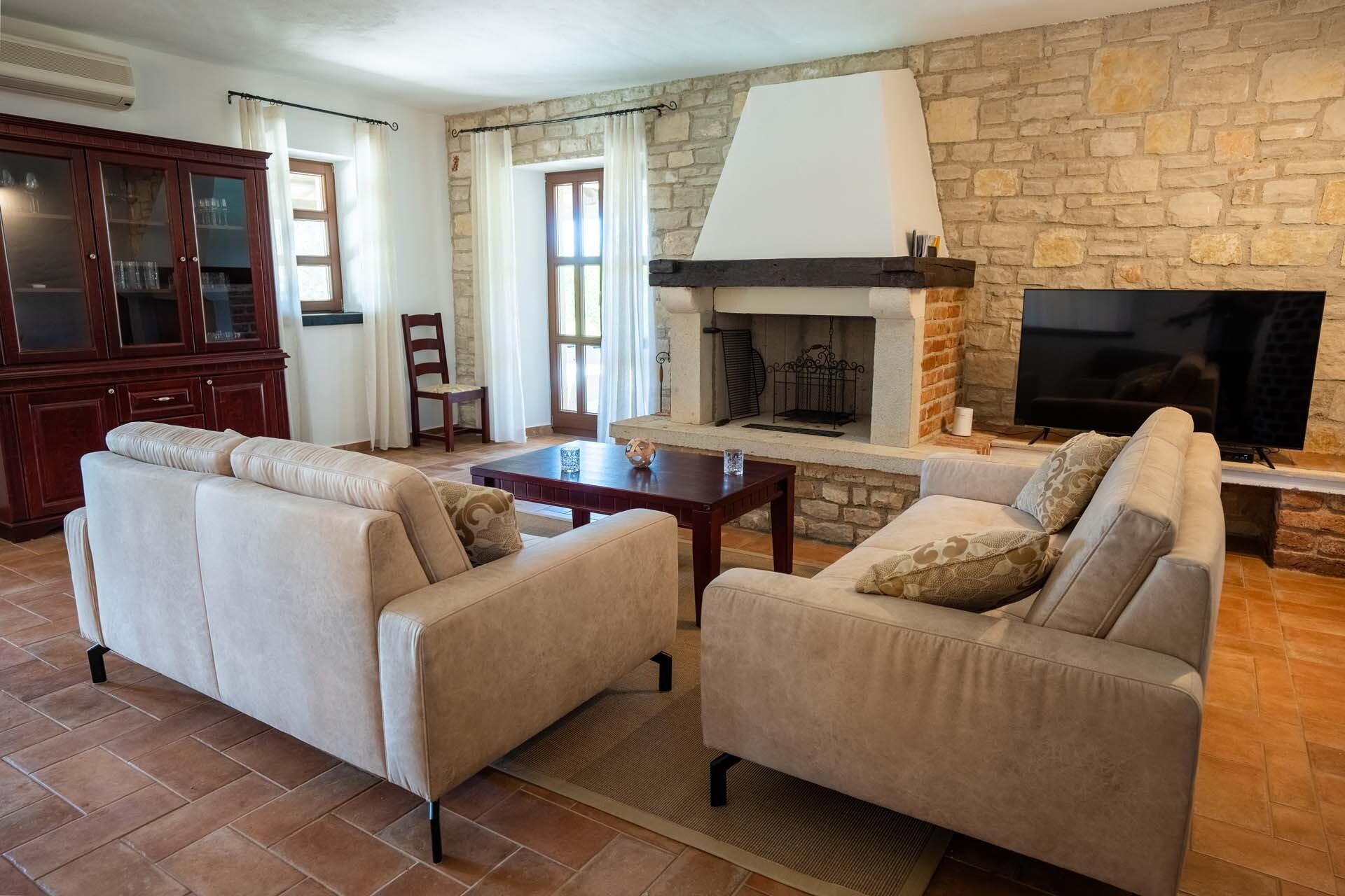 Haus u Sveti Lovreču, 269m², 4 sobe, slika 5