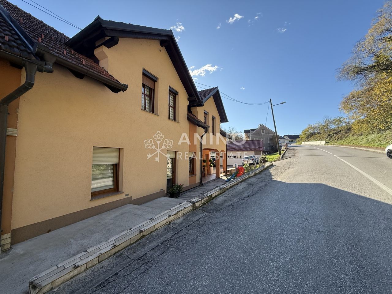 Kuća u Pregradi, 400m², 5 soba, slika 4