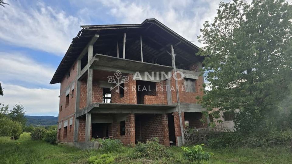 Haus u Gornja Stubici, 471m²