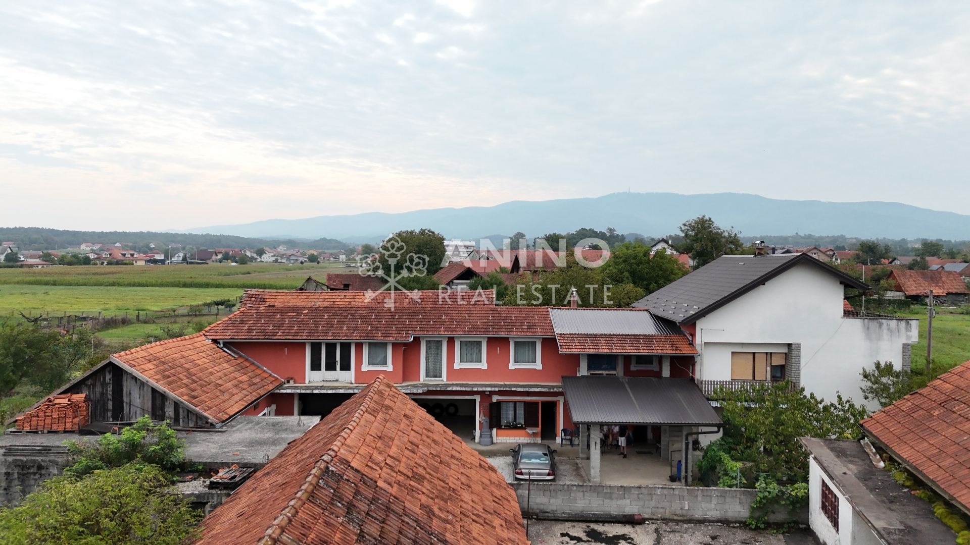 Casa u Jakovlju, 350m², 2 sobe, slika 3