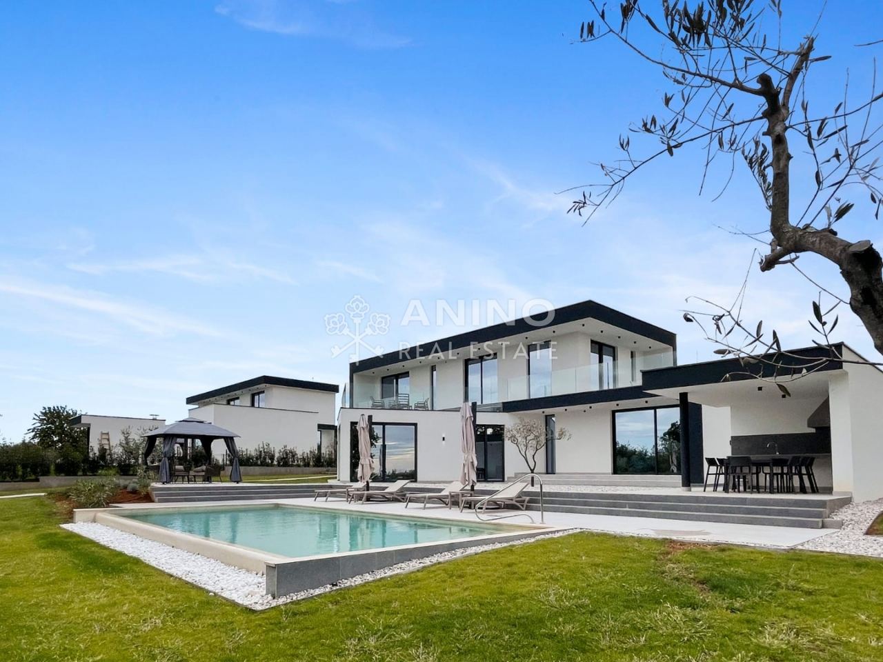 Casa u Kaštelir-Labinciu, 350m², 4 sobe