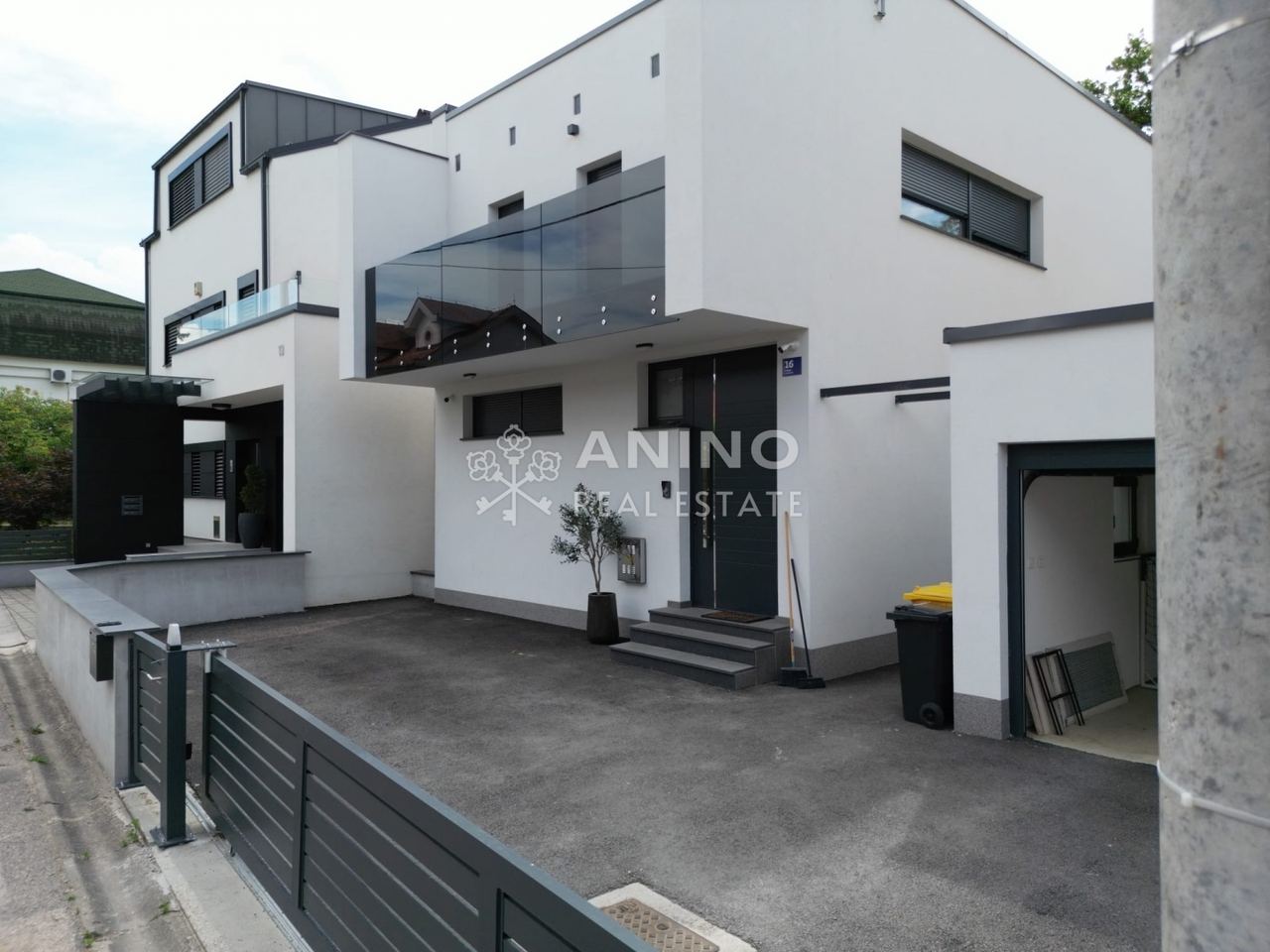 Casa u Zagrebu, 302m², slika 3
