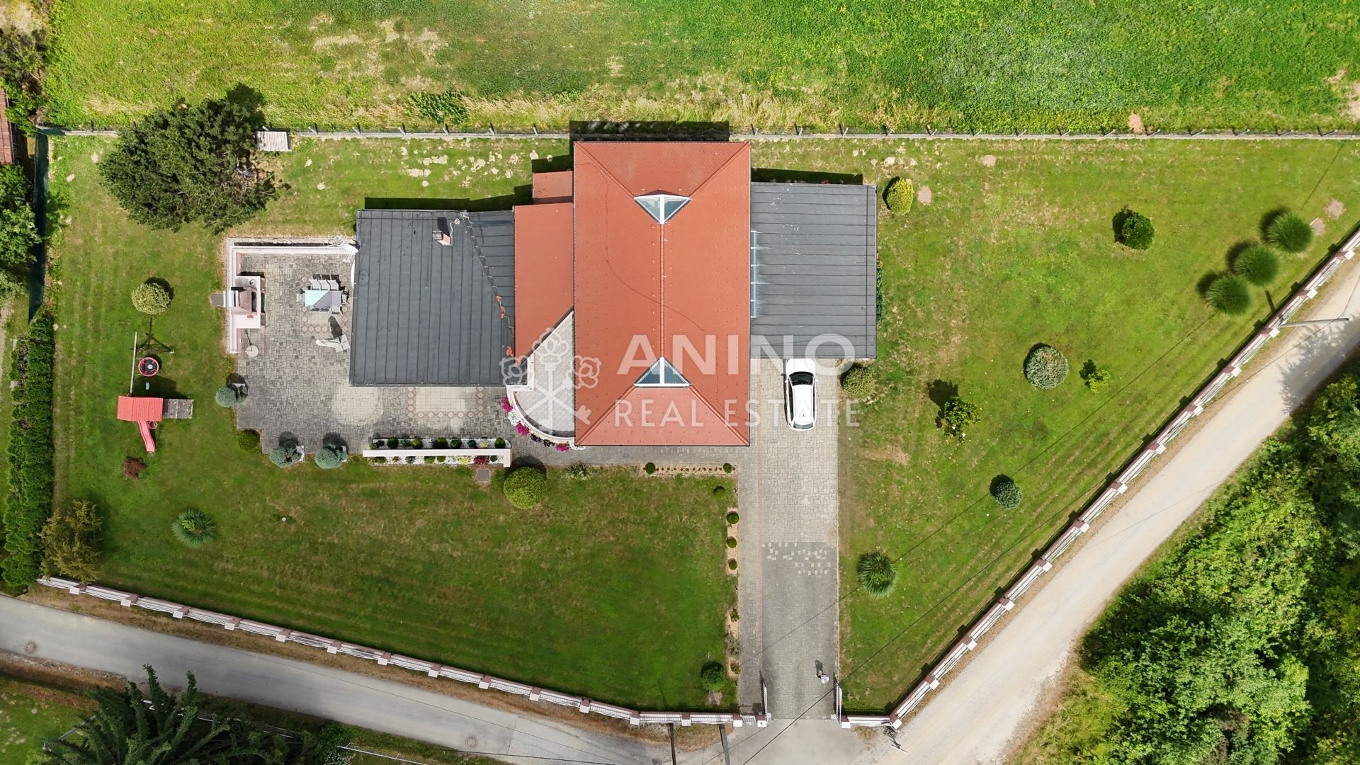 Haus u Donja Stubici, 323m², 2 sobe, slika 4