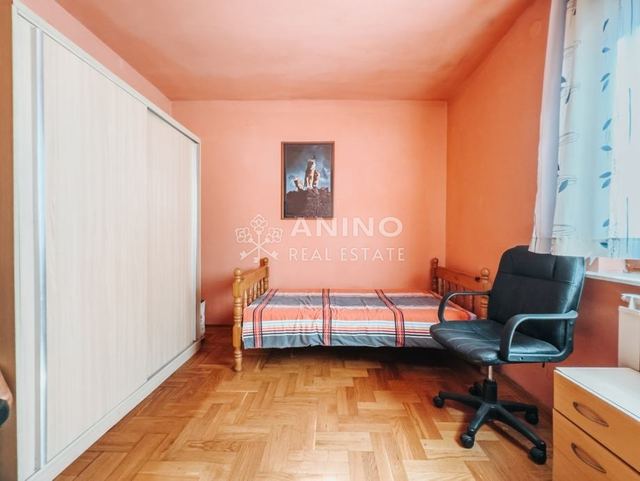 Casa u Kloštar Ivaniću, 148m², 3 sobe