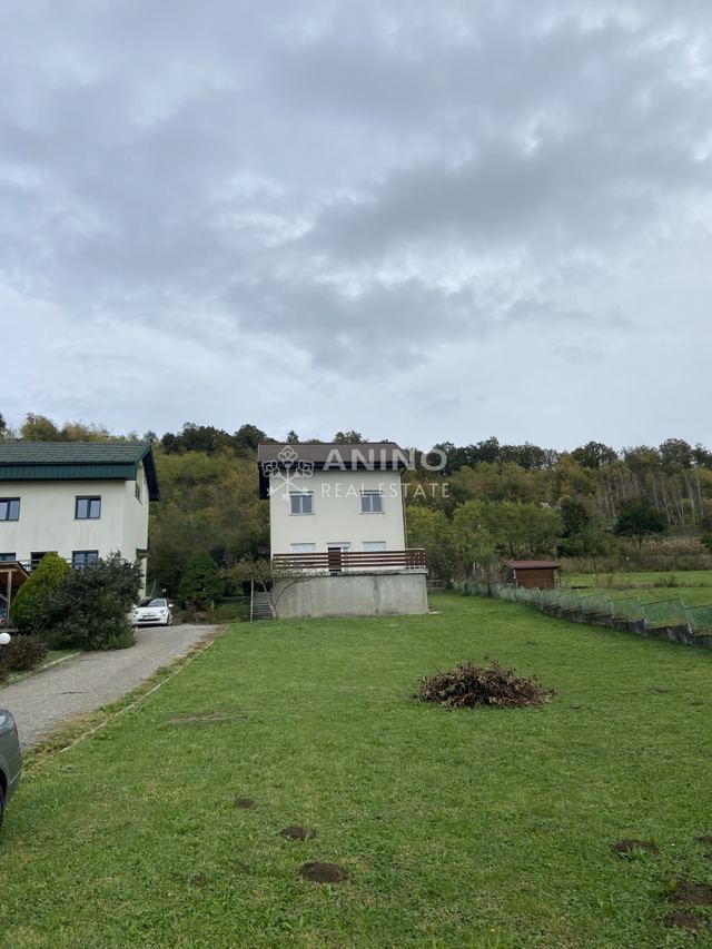 Haus u Krapinskim Toplicama, 170m², 5 soba, slika 2