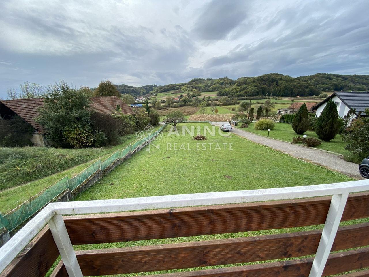 Haus u Krapinskim Toplicama, 170m², 5 soba, slika 4