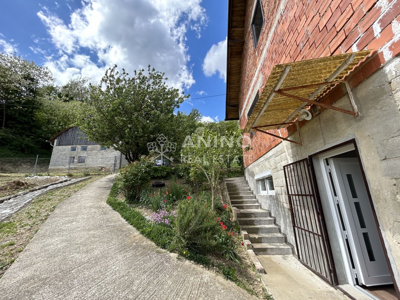 Casa u Sveti Križ Začretju, 150m², 1 soba, slika 2