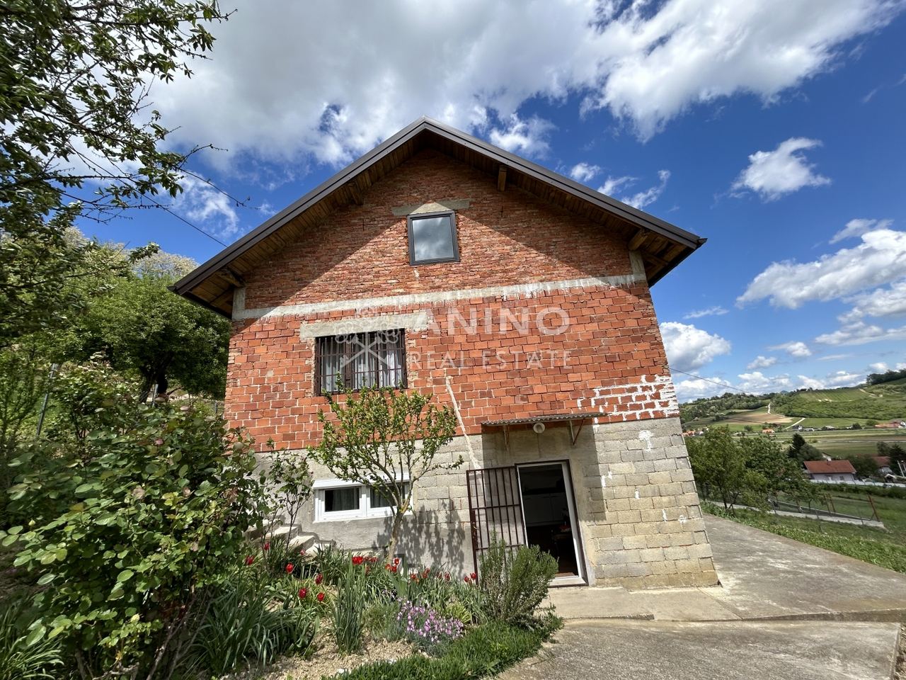 Casa u Sveti Križ Začretju, 150m², 1 soba, slika 3