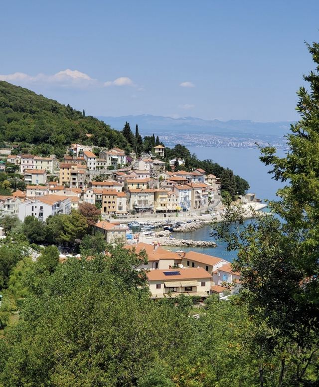 Land u Mošćeničkoj Drazi, 4000m²