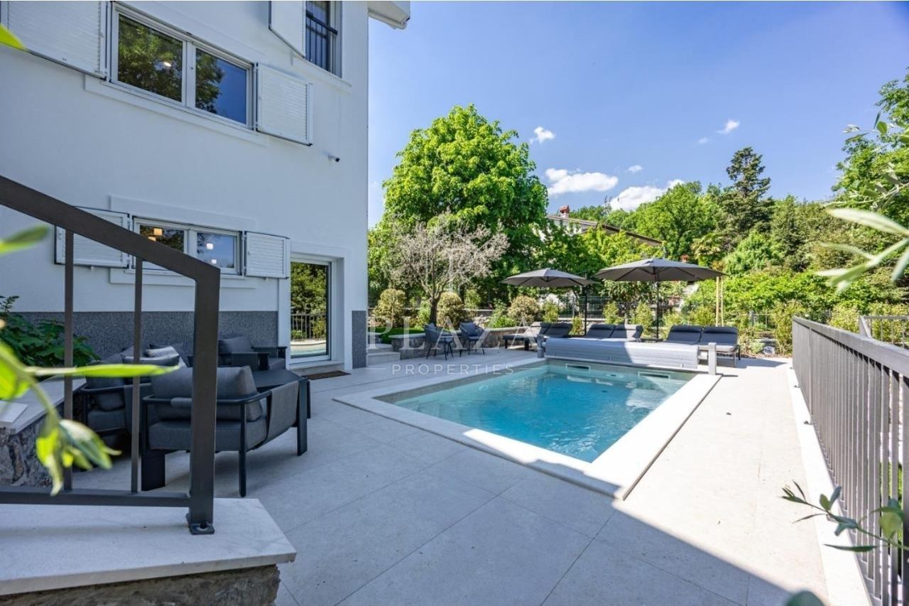 Haus u Opatiji, 313m², 5 soba, slika 2