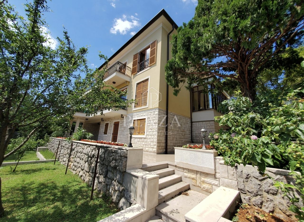 Kuća u Opatiji, 350m², 5 soba