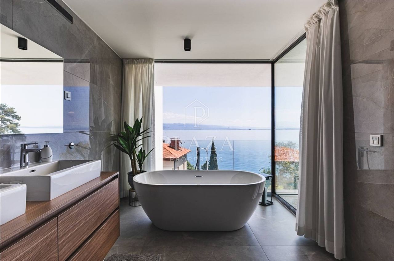 Appartamento u Opatiji, 405.53m², 3 sobe