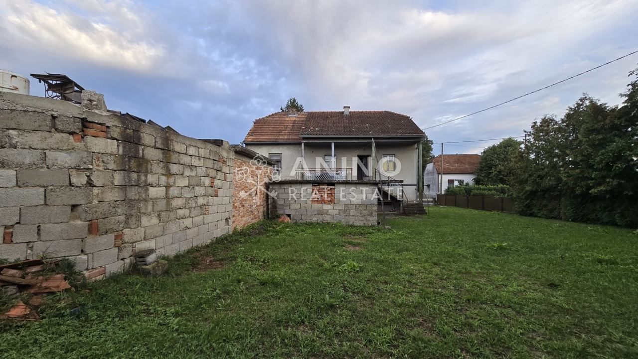 Kuća u Zaprešiću, 1257m², 1 soba, slika 2