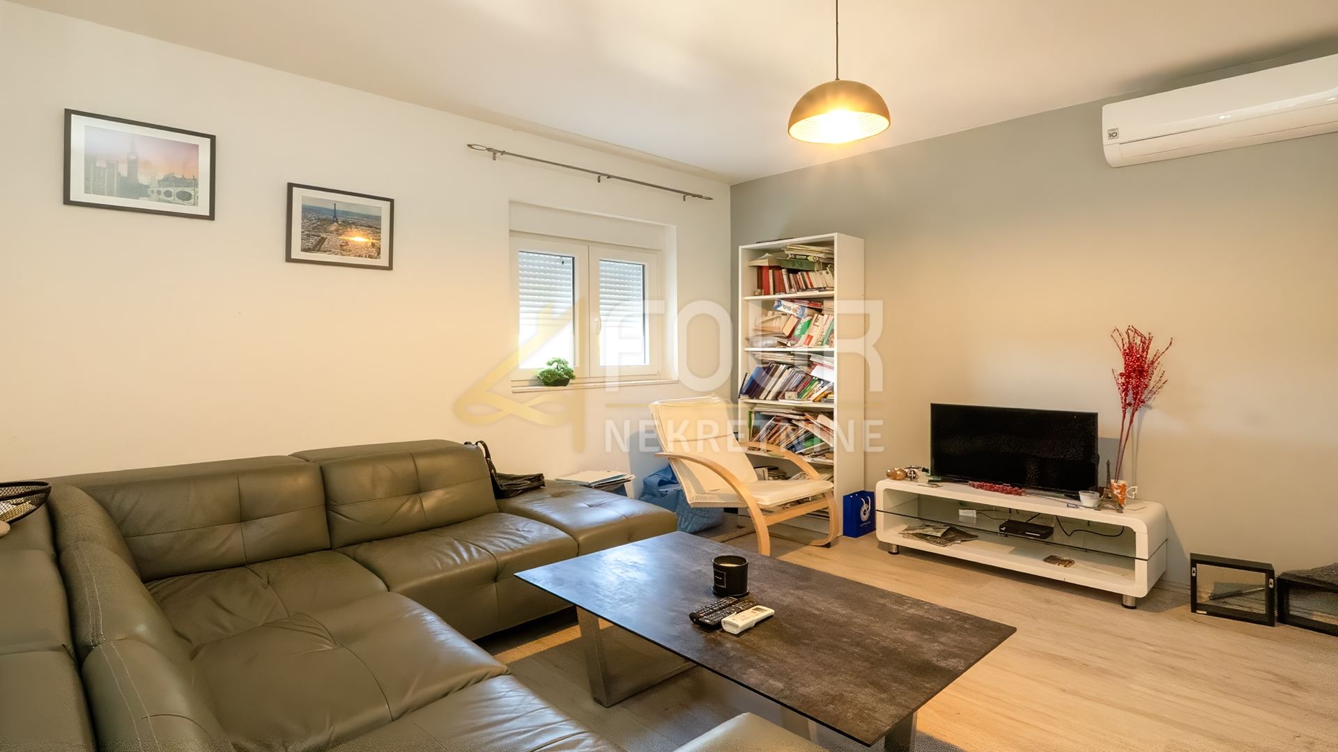 Kuća u Puli, 210m², 4 sobe