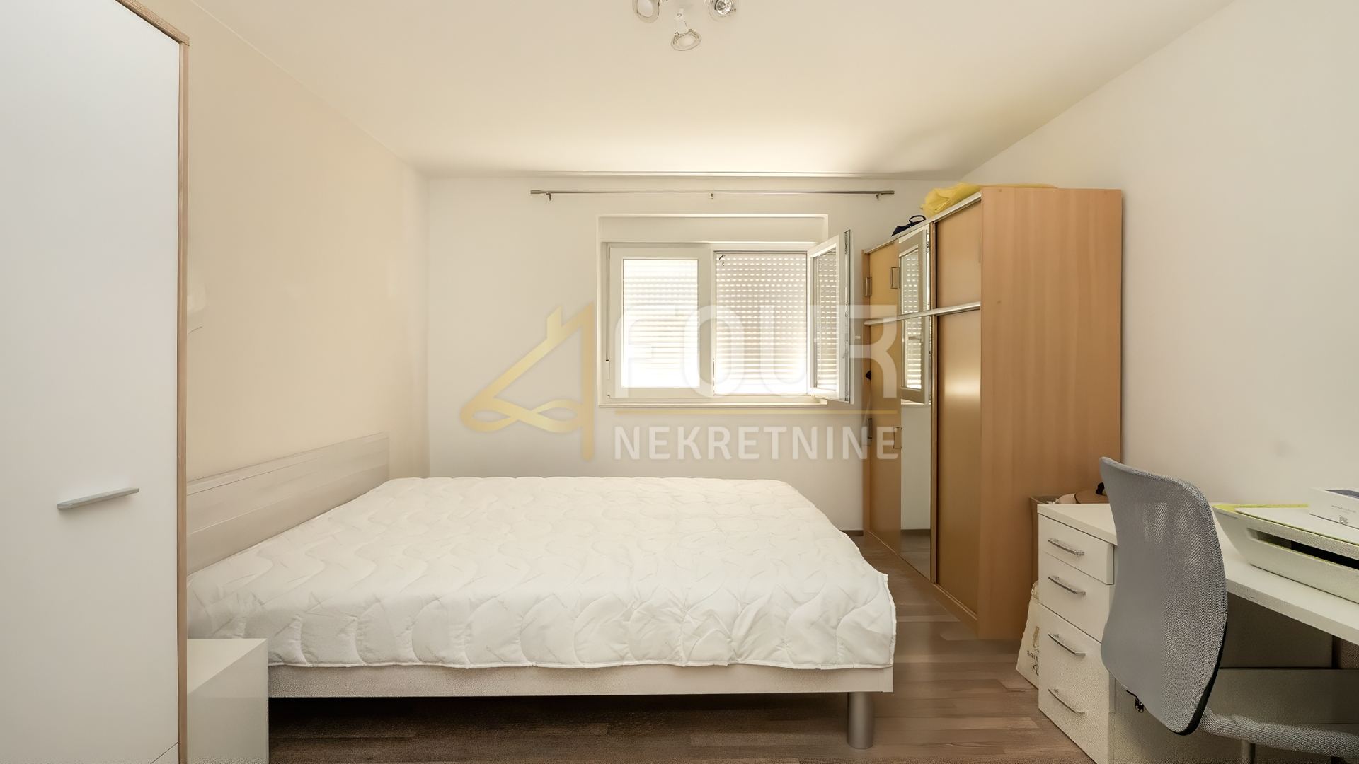 Haus u Puli, 210m², 4 sobe, slika 5