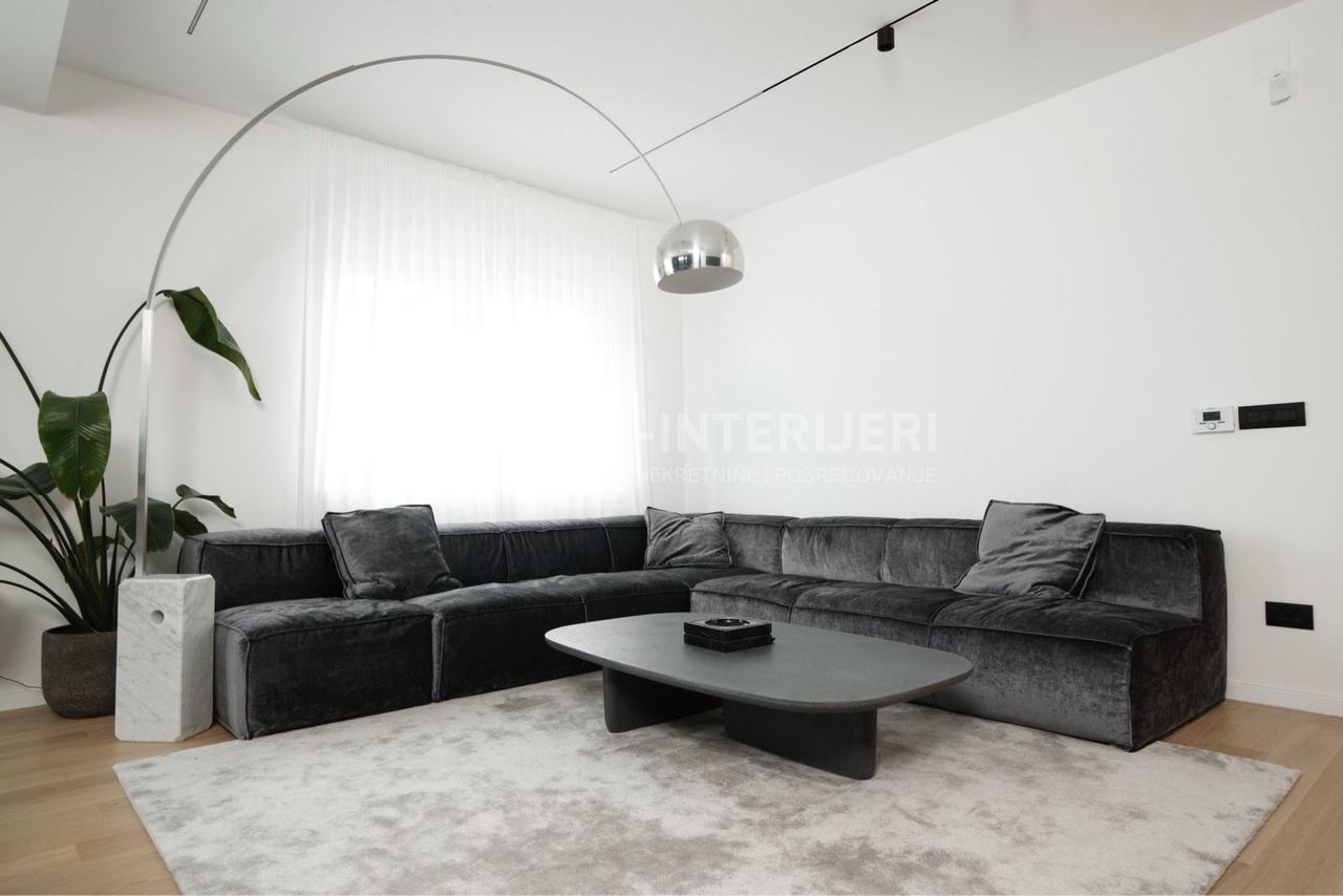 Wohnung u Zagrebu, 152m², 2 sobe