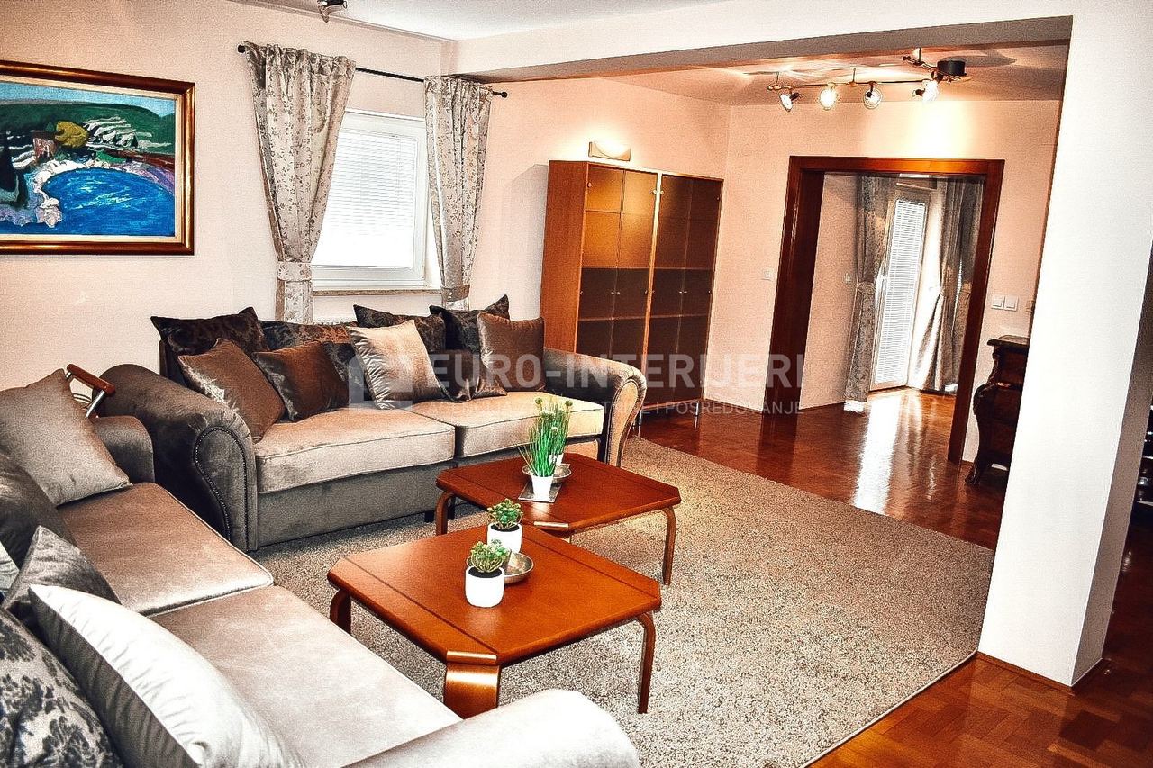 Casa u Pustodolu, 360m², slika 4