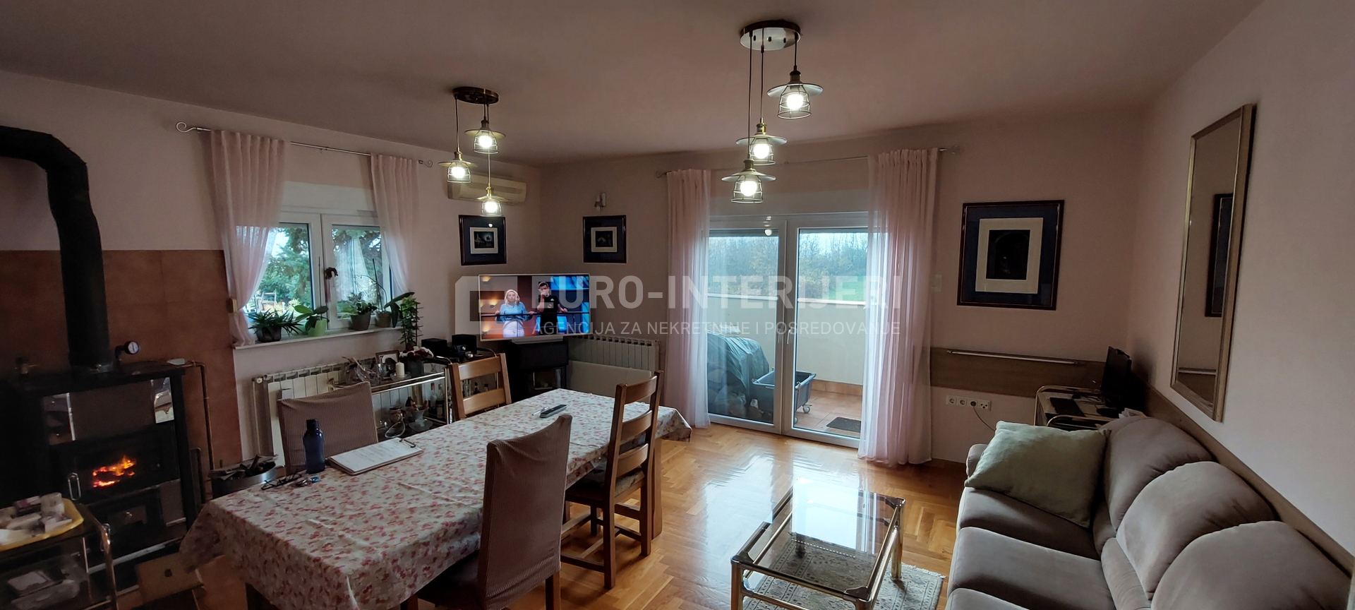 Haus u Zagrebu, 381m², 2 sobe, slika 3