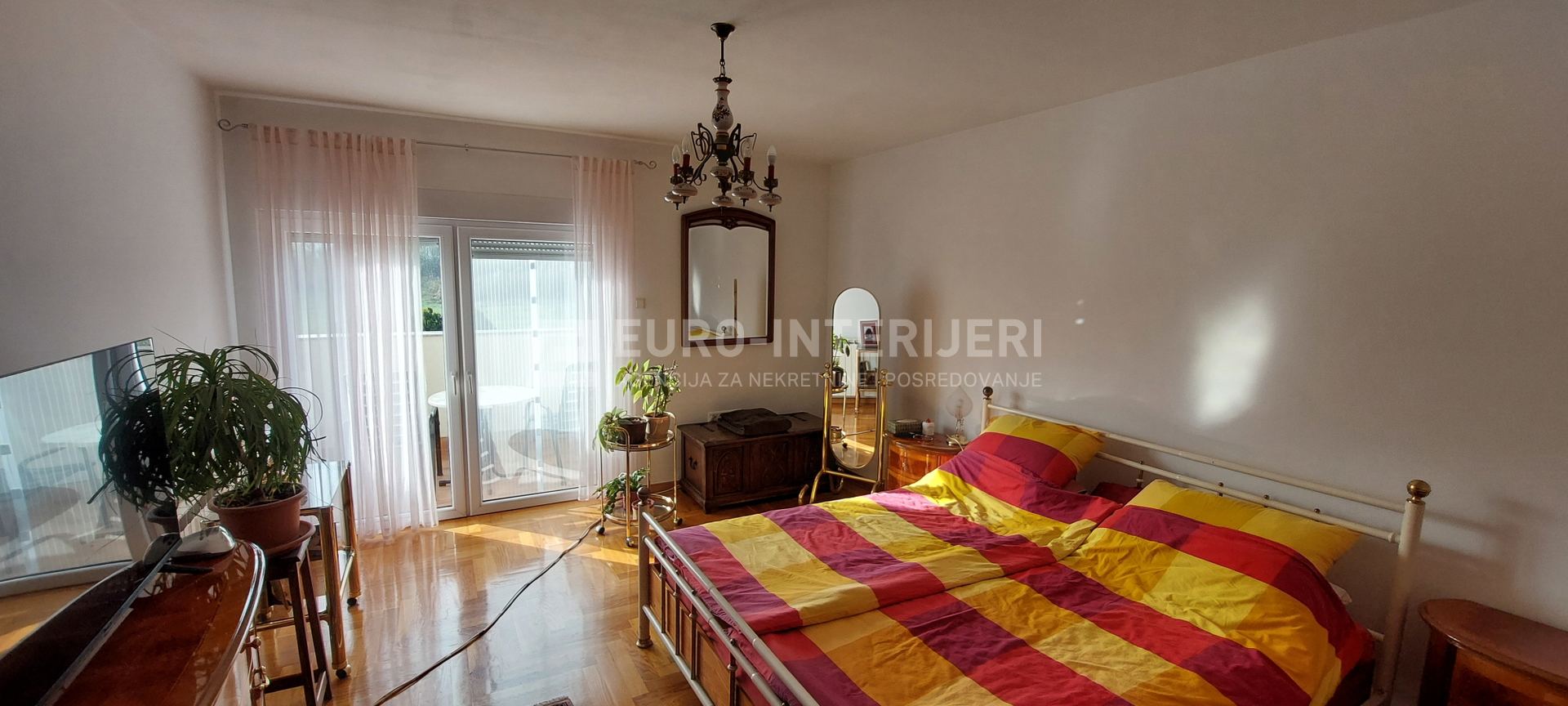Haus u Zagrebu, 381m², 2 sobe, slika 5