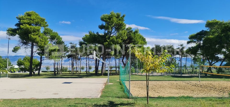 Grundstück u Privlaci, 1091m², slika 2