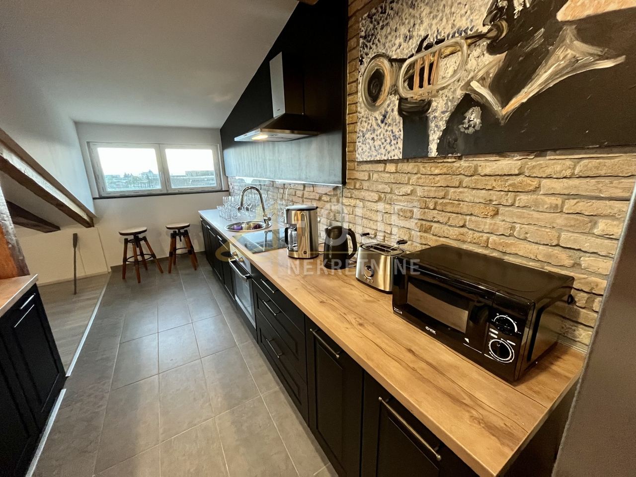 Wohnung u Rijeci, 121.97m², 2 sobe