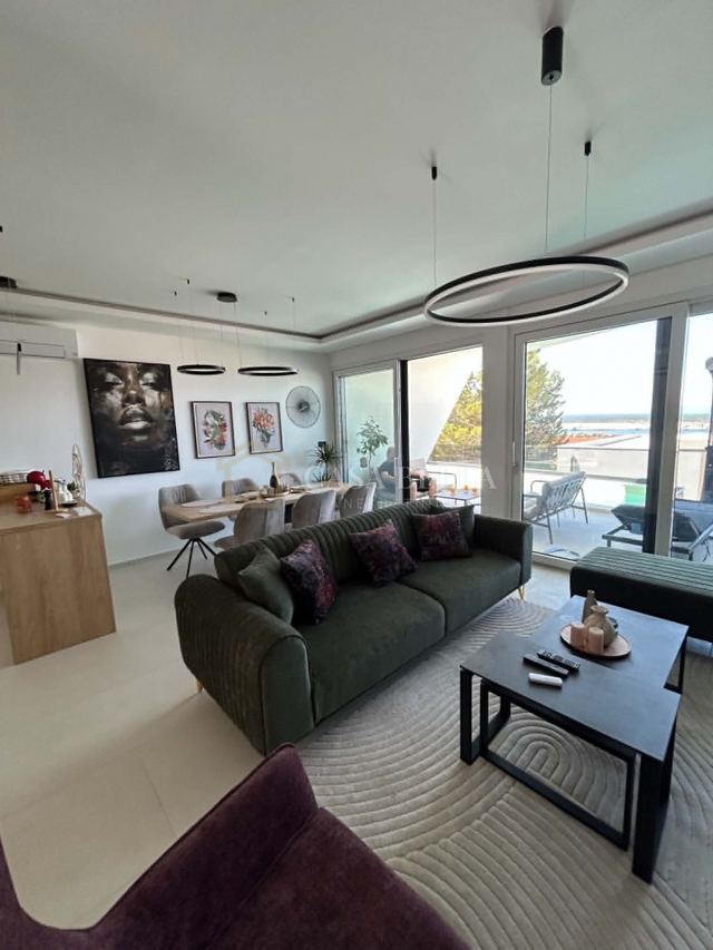 Casa u Crikvenici, 135m², 4 sobe, slika 3